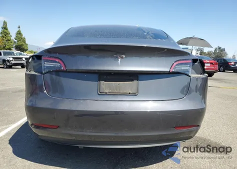 2019 Tesla Model 3 из США, поврежденный, VIN 5YJ3E1EA2KF412656